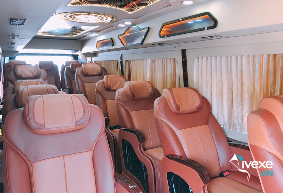 Tiện ích xe Limousine 16 chỗ của xe Hoàng Yến Express Hà Giang
