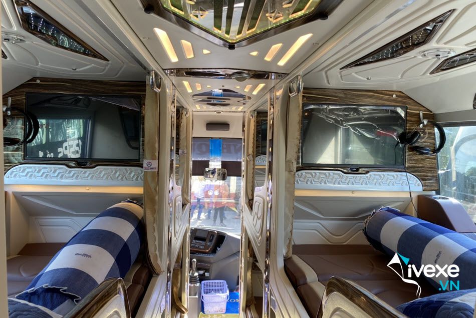 Dòng xe Limousine 24 phòng của xe Minh Quốc Kon Tum
