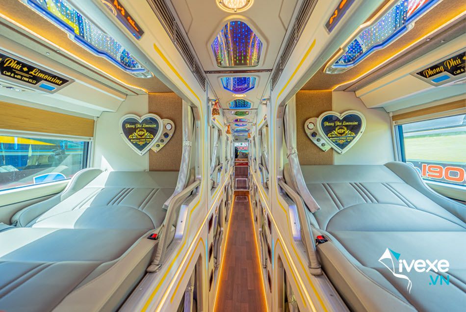 Xe Limousine 24 phòng cao cấp của xe Phong Phú Limousine