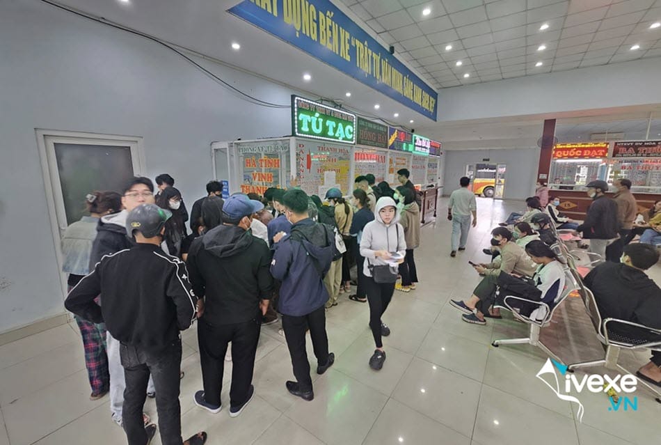 Quầy vé nhà xe Tú Tạc tại bến xe Đà Nẵng