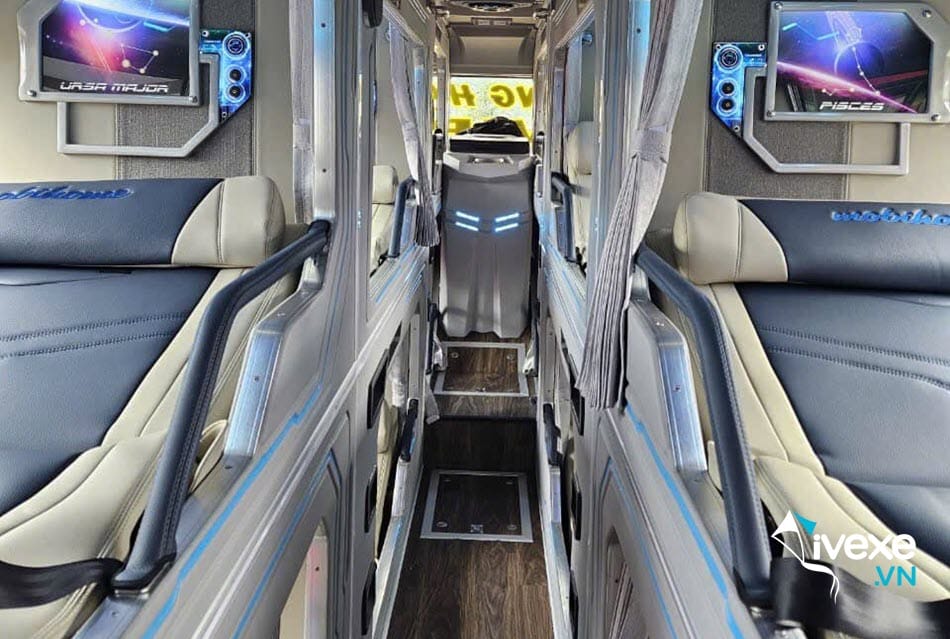 Xe Limousine 20 phòng của xe khách Quang Hạnh Nha Trang
