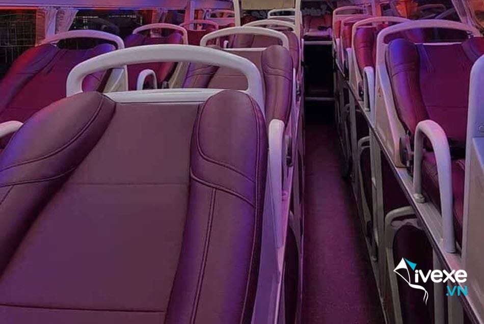 Dịch vụ xe giường nằm 40 chỗ của xe khách Hoàng Trung