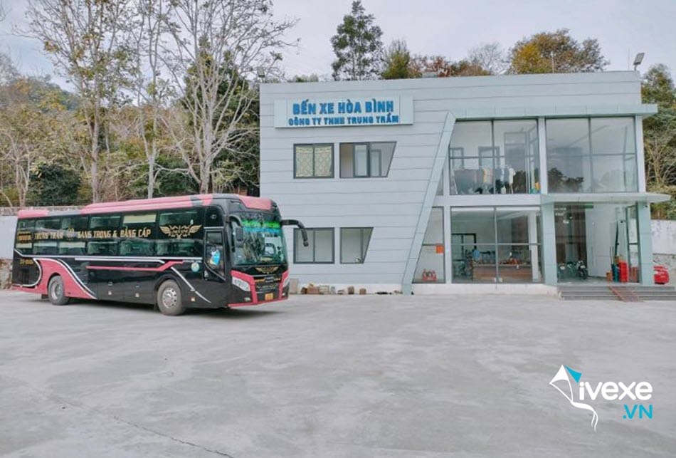 Phòng vé nhà xe Trung Trầm tại bến xe Hòa Bình - Nghệ An