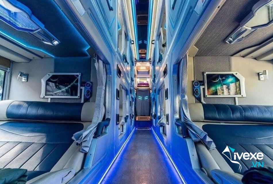 Xe Limousine 22 phòng của dịch vụ xe Limousine Mạnh Hùng