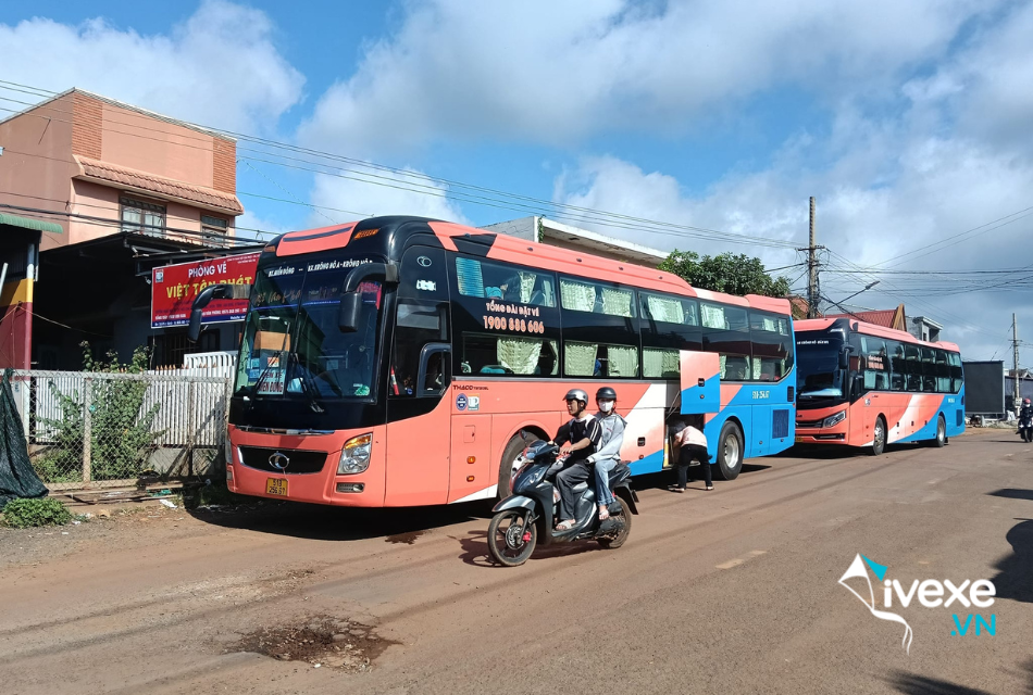 Nhà xe Việt Tân Phát tuyến Sài Gòn đi Kon Tum