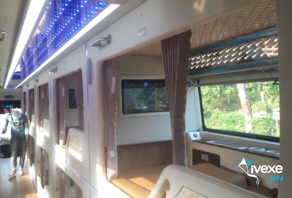 Tiện ích xe Limousine 20 phòng của xe Hoàng Tốt Ninh Bình