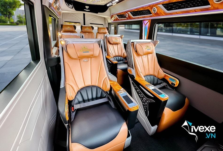 Tiện ích xe Limousine 9 chỗ Vip của xe Bến Thành Travel