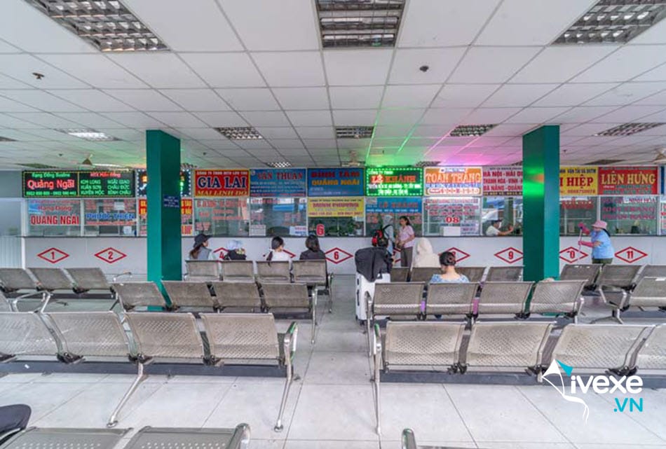 Khu vực quầy vé tại bến xe An Sương