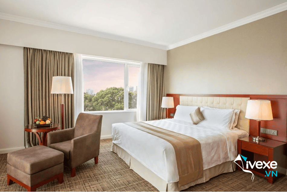 Nội thất phòng Khách sạn The Equatorial Hotel Hồ Chí Minh City gần bến xe Phương Trang 