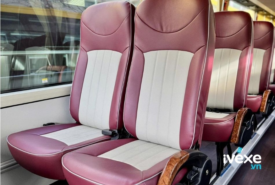 Nhà xe Thành Bưởi sử dụng dòng xe ghế ngồi 24 chỗ