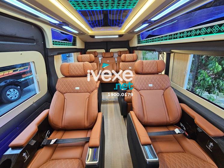 Nội thất xe limousine của nhà xe Vân Đồn Xanh