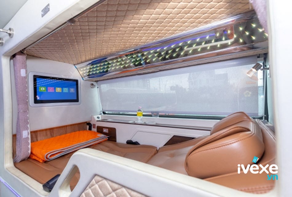 Nội thất sang trọng xe Limousine 22 phòng của nhà xe Long Nguyễn
