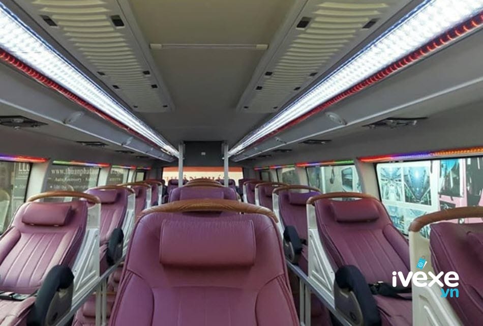 Nội thất xe giường nằm 40 chỗ rộng thoáng của xe khách Vạn Hạnh