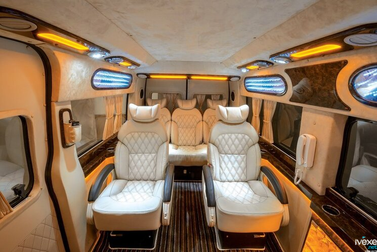 Nội thất cao cấp của nhà xe Thịnh Thái Limousine