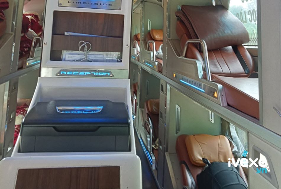 Nội thất xe Limousine 32 phòng của nhà xe Long Thu