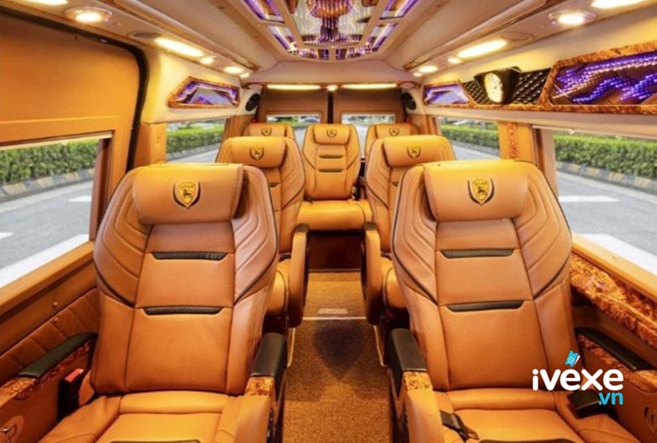 Nội thất xe ghế sang trọng của nhà xe Trường Sơn Nam Định