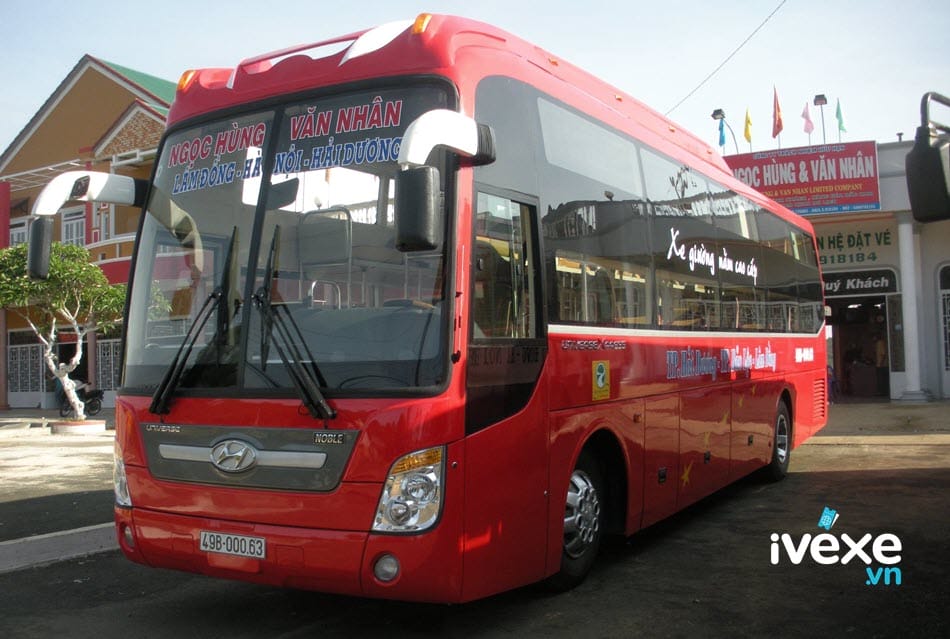 Ngọc Hùng Văn Nhân
