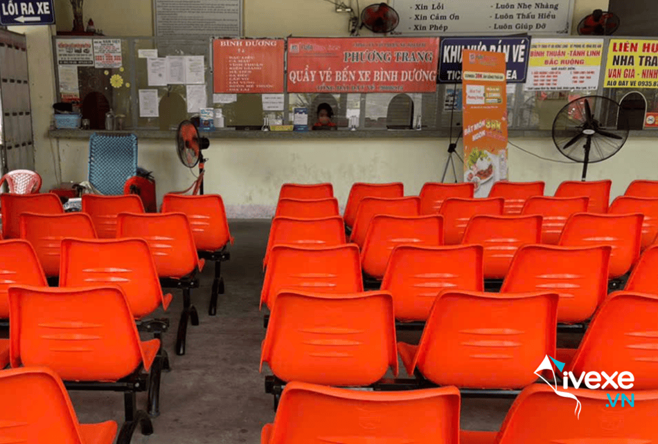 Khu vực phòng chờ dành cho khách tại bến xe Phương Trang Bình Dương