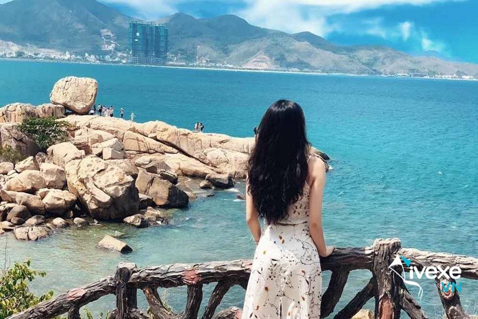 Hòn Chồng - Điểm tham quan gần bến xe phía Bắc Nha Trang