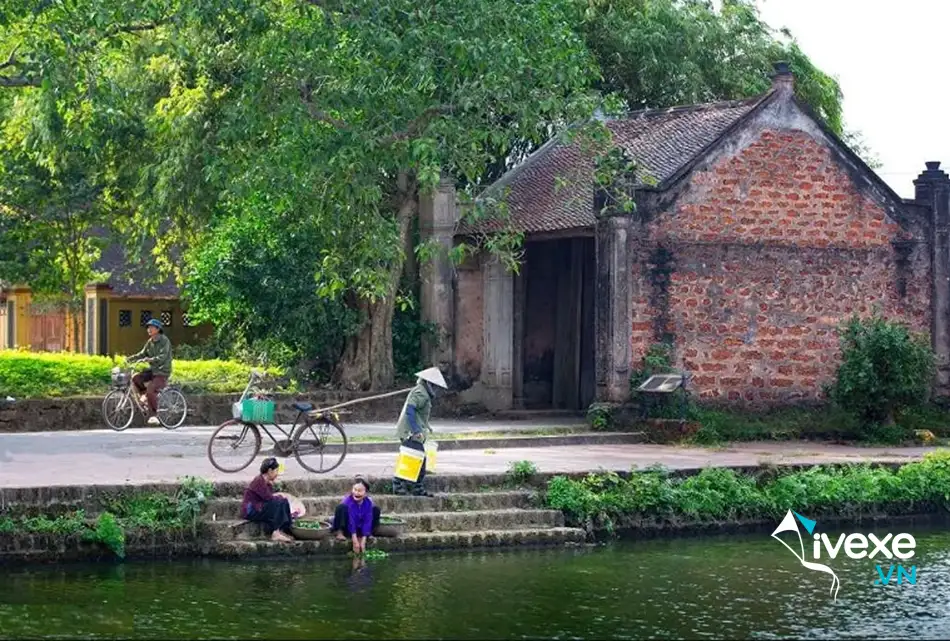Làng cổ Đường Lâm - Điểm du lịch gần bến xe Sơn Tây