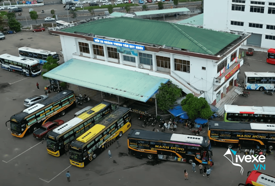 Bãi đậu xe dành cho các phương tiện tại bến xe Quy Nhơn
