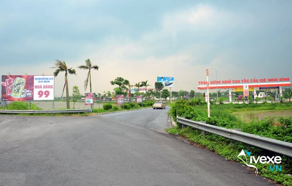Hướng vào Trạm dừng nghỉ 99