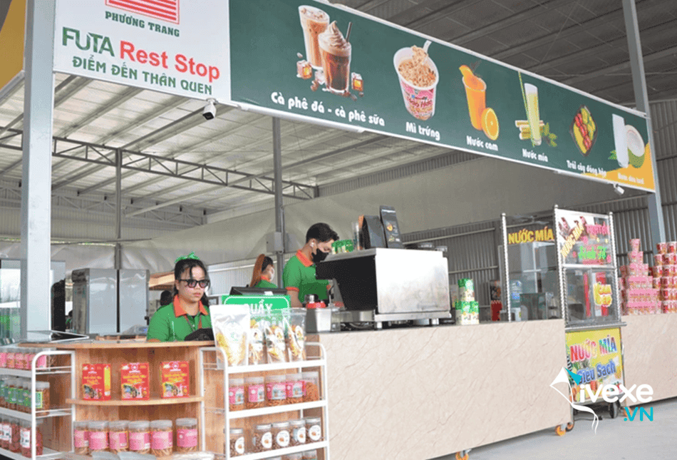 Khu dịch vụ ăn uống tại Trạm dừng nghỉ Cao tốc Phan Thiết Dầu Giây
