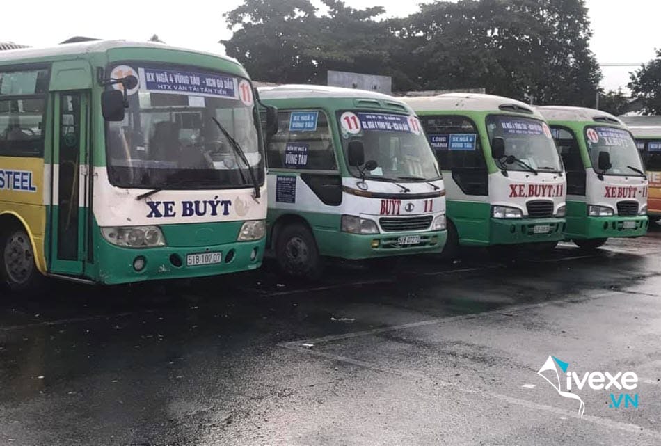 Khu vực dừng đỗ phương tiện tại bến xe buýt Ngã tư Vũng Tàu