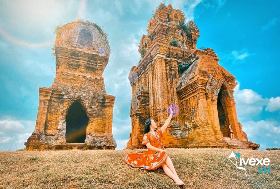 Tháp Đôi - Địa điểm thăm quan nổi tiếng gần bến xe Quy Nhơn