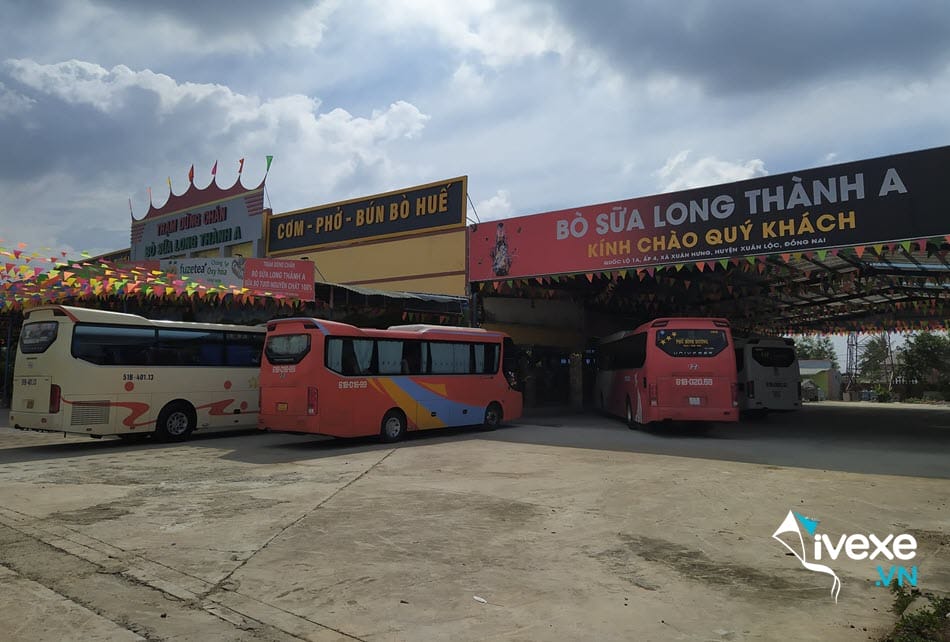 Trạm dừng chân Quốc lộ 1 A - Bò Sữa Long Thành A Đồng Nai