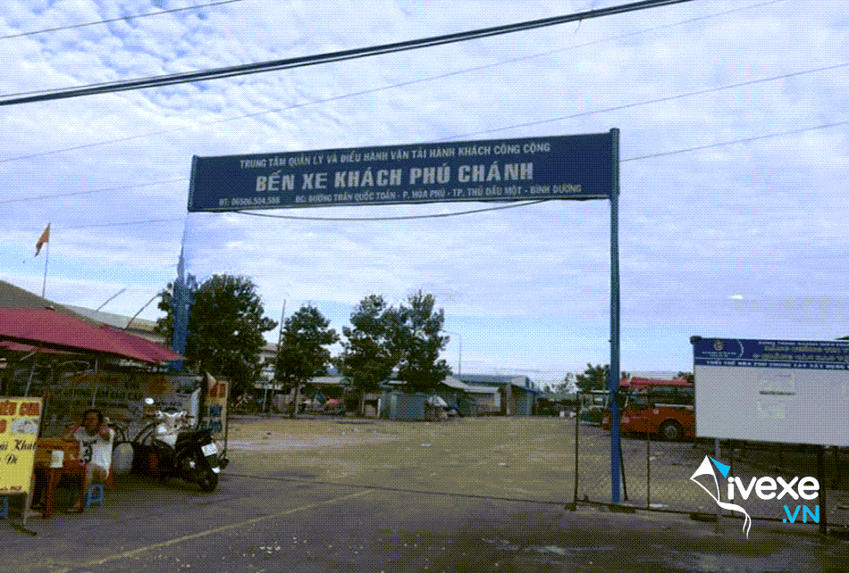 Bến xe Phú Chánh - Điểm trung chuyển khách tại Bình Dương
