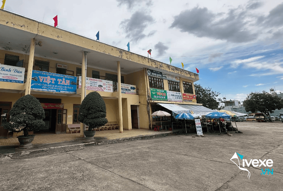 Phòng vé nhà xe tại bến xe Kon Tum