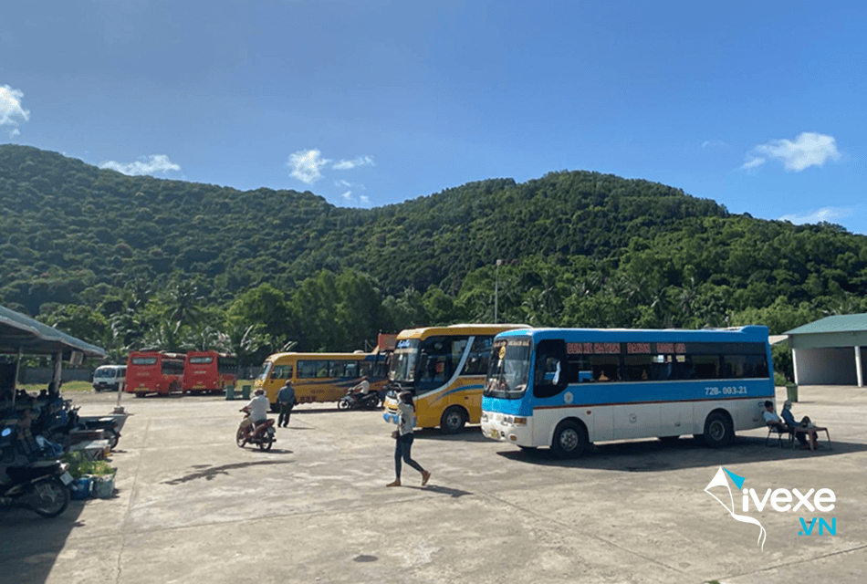 Phương tiện dừng đỗ tại bến xe Hà Tiên