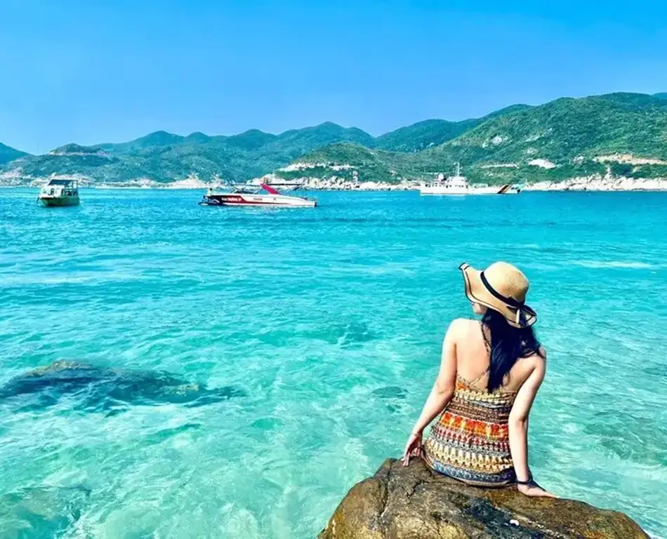 Kinh nghiệm du lịch Vịnh Vĩnh Hy bạn không nên bỏ lỡ