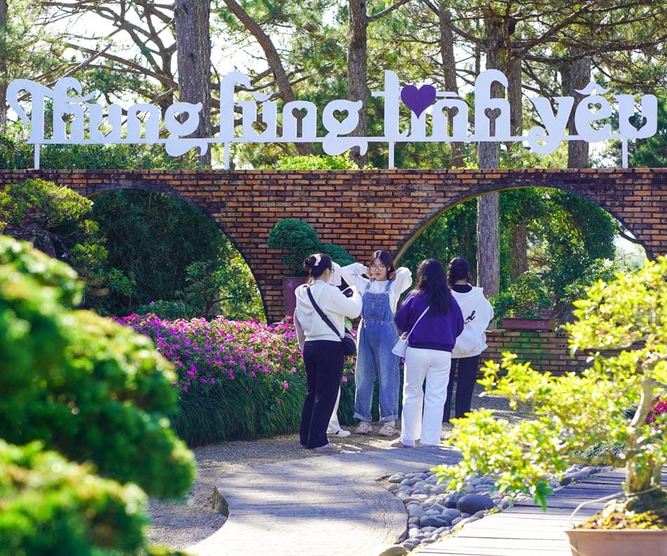 Thung lũng Tình yêu - Điểm check-in lý tưởng dành cho giới trẻ