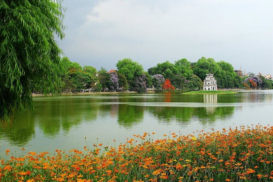 Vẻ đẹp thơ mộng của Hồ Gươm Hà Nội