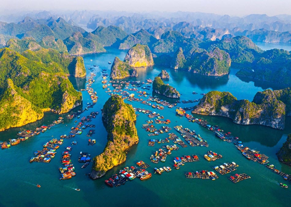 Vịnh Hạ Long - Kỳ quan thiên nhiên hùng vĩ