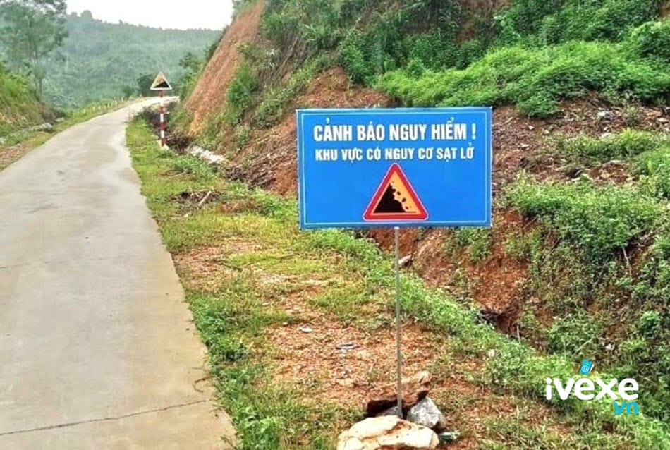 Chú ý quan sát cung đường và tuân thủ cảnh báo