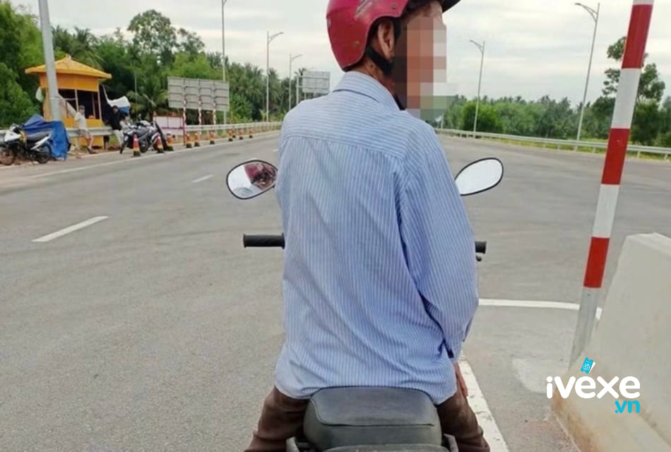 Phát hiện người dân lái xe ngược chiều trên cao tốc