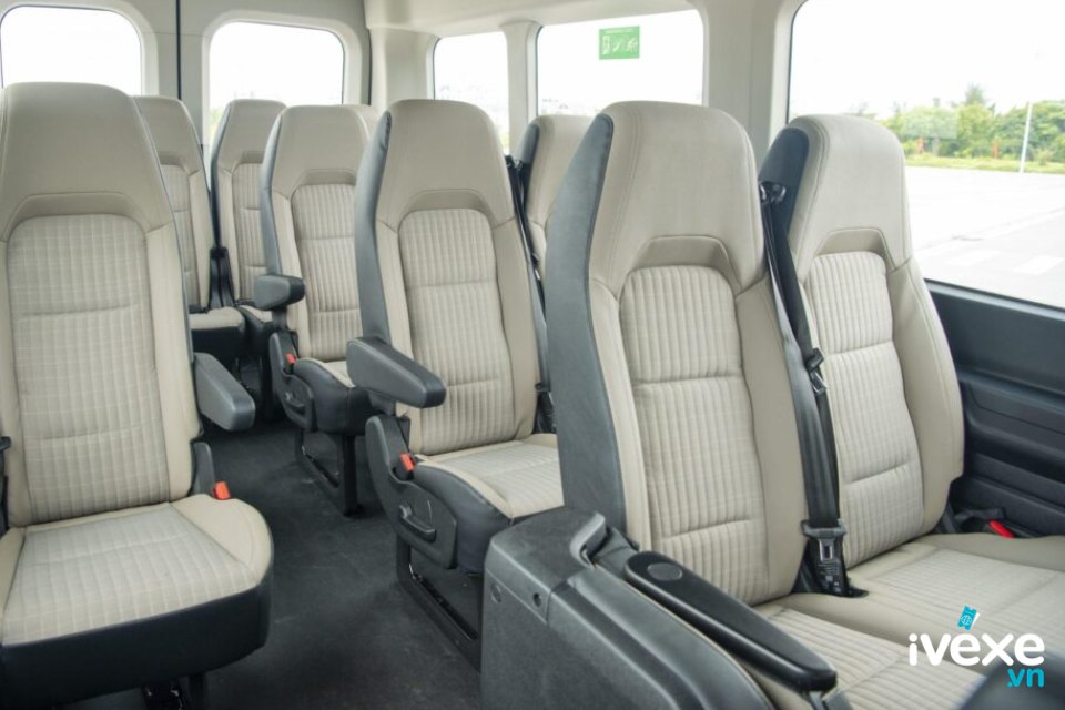 Xe ghế ngồi 16 chỗ linh hoạt của nhà xe Bảo Hân