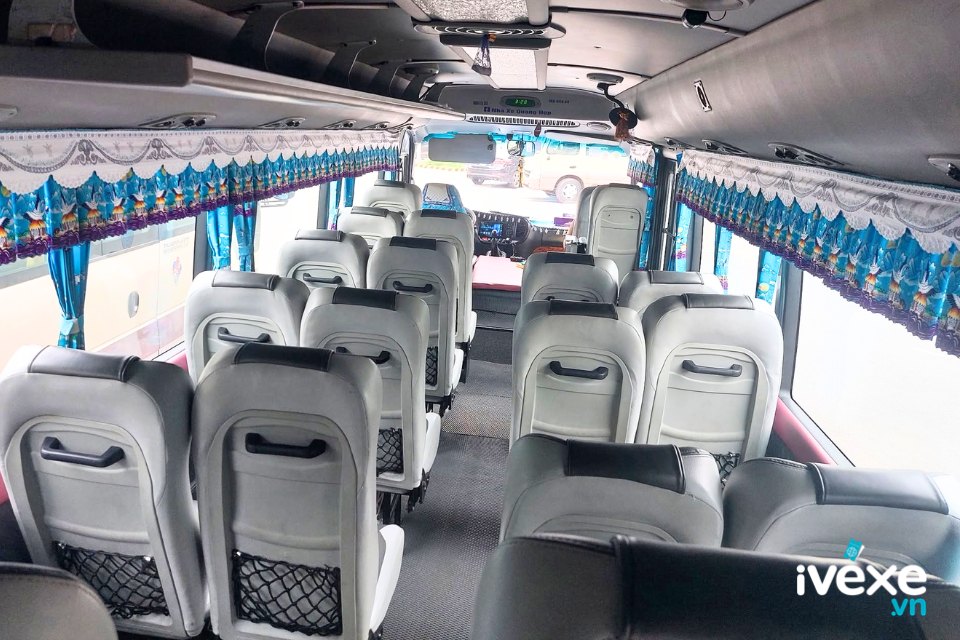 Dòng xe ghế ngồi 29 chỗ tiện lợi, tiết kiệm chi phí của nhà xe Quang Hợp
