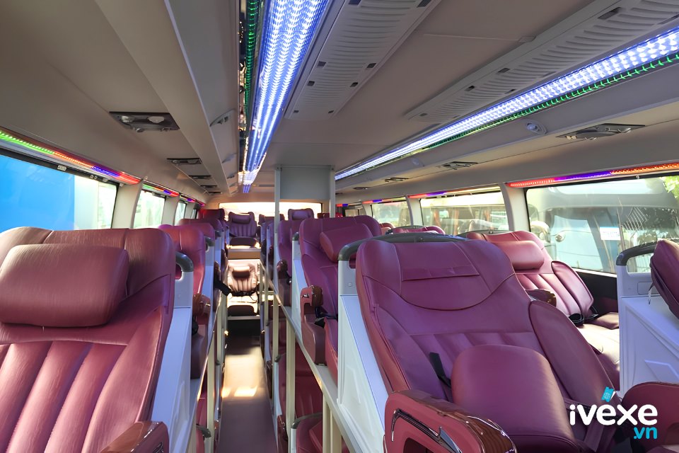 Dòng xe giường nằm 44 chỗ phổ thông của nhà xe Đức Trưởng Limousine
