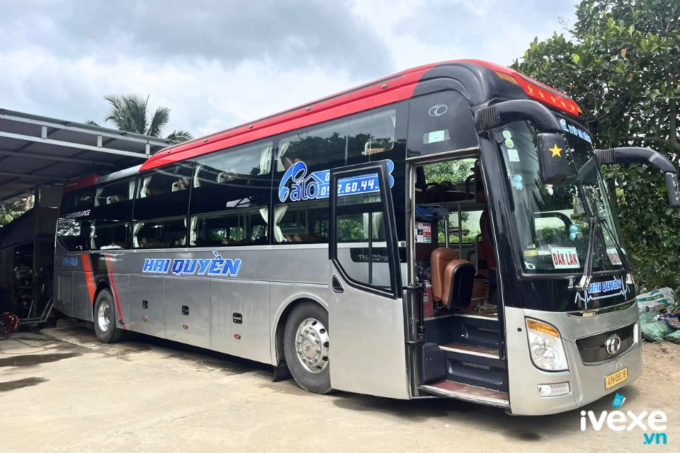 Nhà xe Hai Quyền