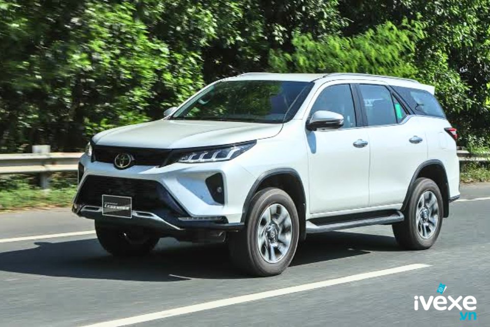Nhà xe Hoàng Trí Luxury