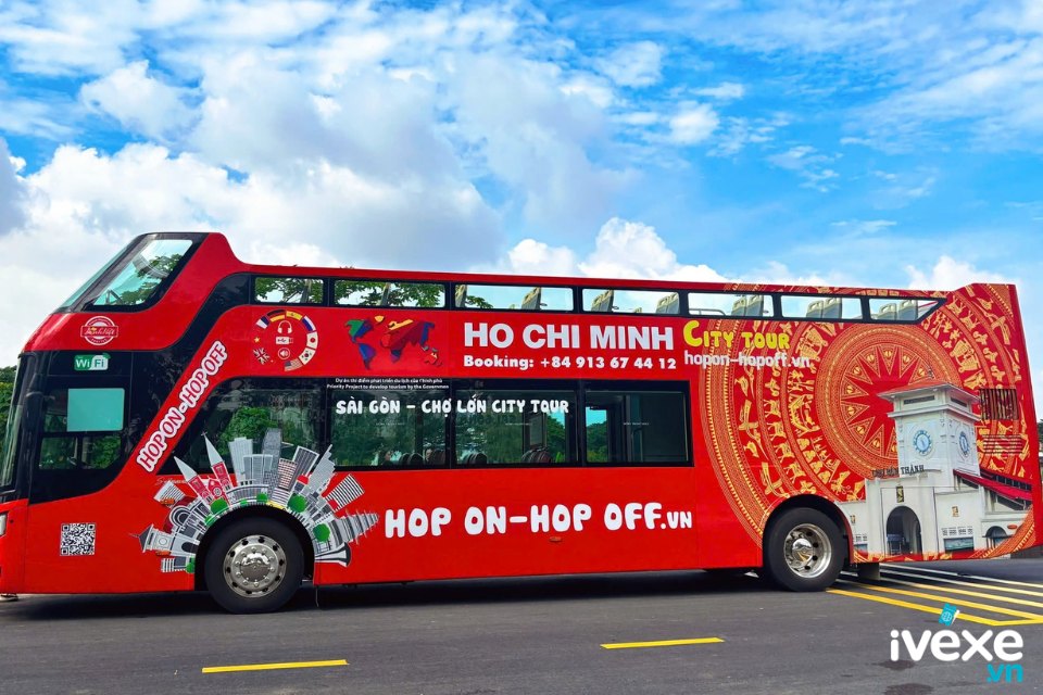 Nhà xe Hop on-Hop off khám phá vẻ đẹp thành phố Hồ Chí Minh