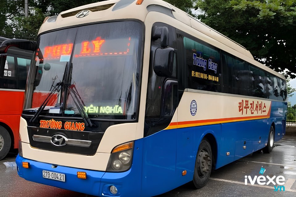Nhà xe Trường Giang