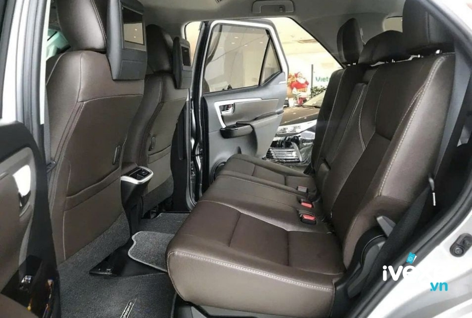 Dòng xe Ghế ngồi 7 chỗ của nhà xe Dũng Car