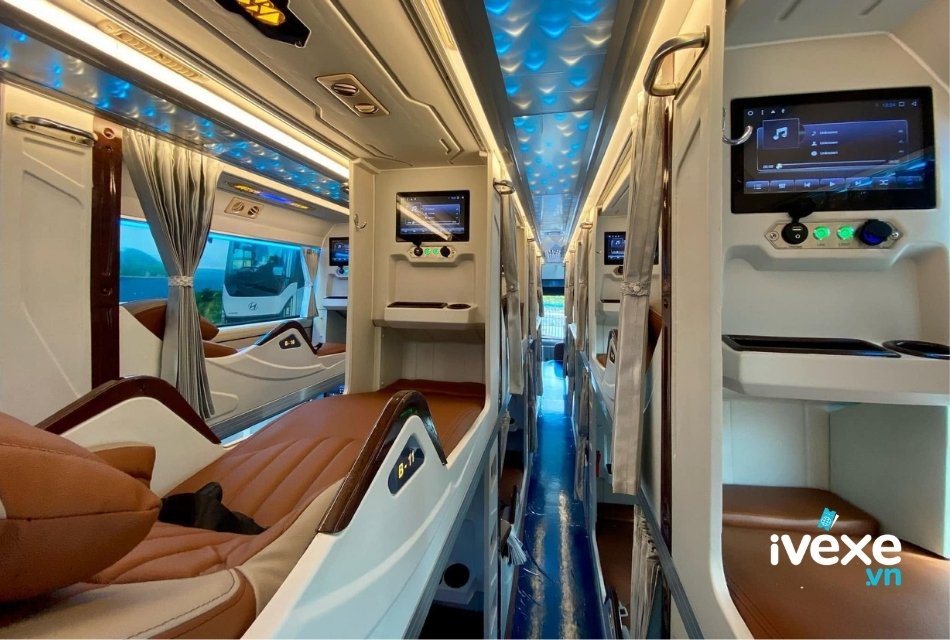 Dòng xe giường Limousine 34 phòng của nhà xe Trung Đức Phát