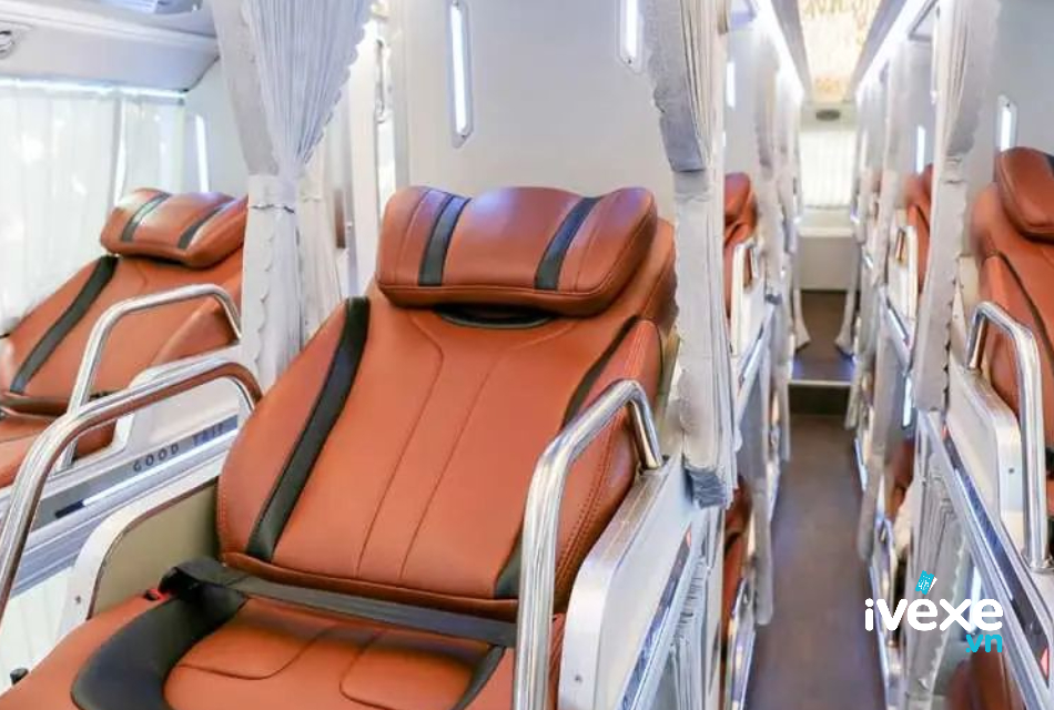 Dòng xe Limousine 34 phòng tại nhà xe Phương Trang
