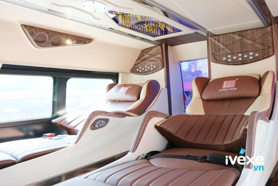 Dòng xe Limousine tiện nghi của xe khách Phương Trang đi Tân Hiệp Kiên Giang